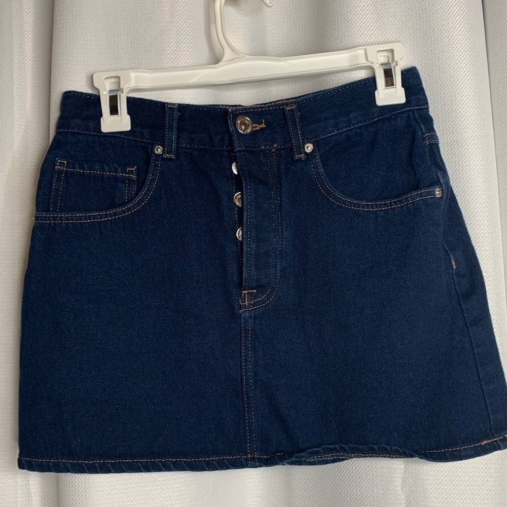 FOREVER 21 Button zipper mini denim skirt